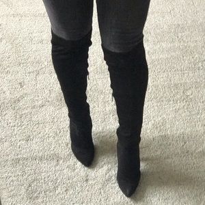 BCBGeneration knew high suede black boots tassel